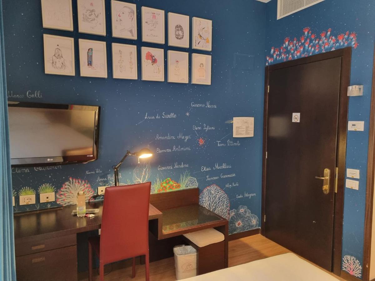 Phi Hotel Болоня Екстериор снимка