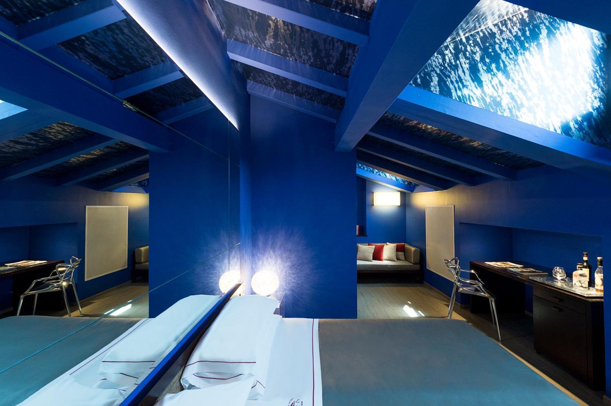 Phi Hotel Болоня Екстериор снимка
