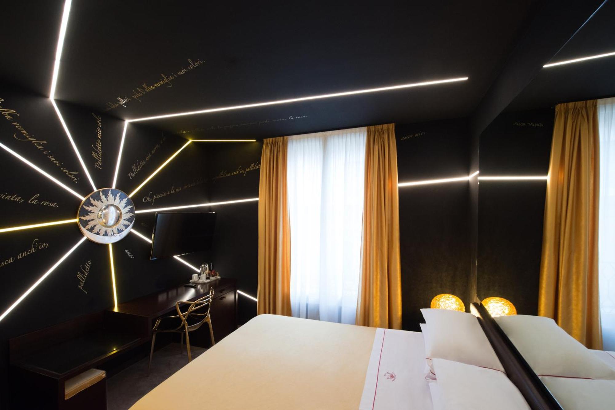 Phi Hotel Болоня Екстериор снимка